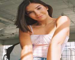 The star promotes Tera Saammons through her Instagram.